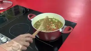 Cooking Italian Vegetable Soup (Arabic)