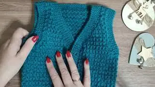 The vest is ready//You can never have too many knitting needles...