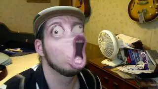 A White Guy On Accustic (Nicki Minaj Super Bass)