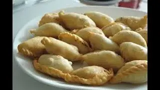 How to make Gujiya in Home