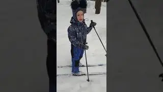 Матвей тв-первый раз на лыжах #лыжидети2022