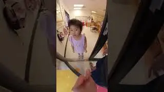 Funny! Baby Chloe wants to hug and kiss, then she can go by herself.😁