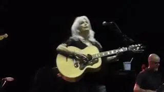 Emmylou Harris - Here I  Am