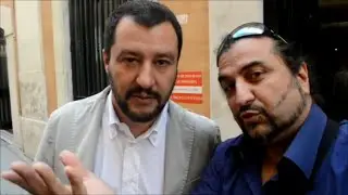Il Saluto di Matteo Salvini che saluta tutti con il Salutatore