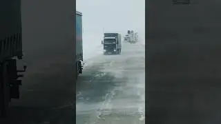 Небольшой буран и гололед. Казахстан Хромтау 2023 #дальнобой #truck #метель #алматы #дорога