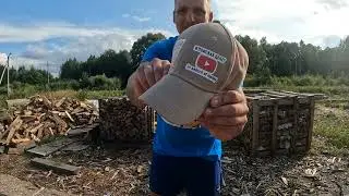Кепочка, футболочка, на руке наколочка. Мой новый LOOK ну или прикидон для дров)))