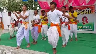 बच्चों द्वारा समूह मे किया गया शानदार डांस #schoollife