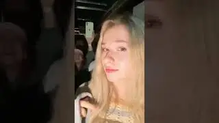 УФФФ что за красотка...