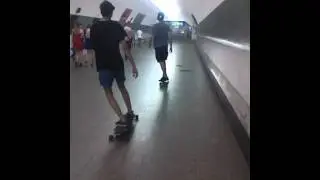 longboarding in moscow metropolitain