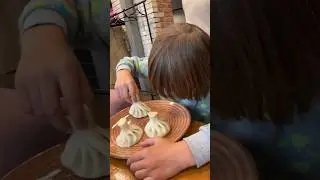 Мастер класс по поеданию хинкали 