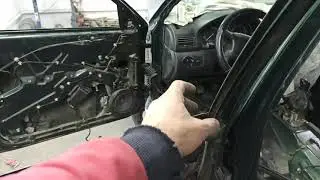 Как снять ручку Шкода. Нюансы по разборке дверей На Октавии Тур!