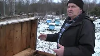 КАК ПОЛУЧИТЬ ФЛЯГУ МЁДА С УЛЬЯ ЛЕЖАКА.