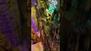 Maravilla subterránea:😀 La Cueva de la Flauta de Caña en Guilin, China