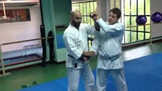 Experimentando: Tsuki ikkyo henka waza