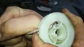 Repairing the starter of the Efco MTH 560 chainsaw