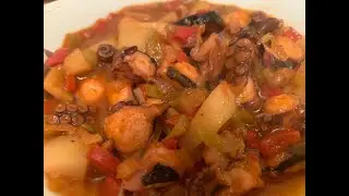 Pulpo en Salsa Roja