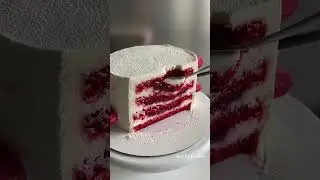 Красный бархат с вишней 🍒 #красныйбархат #бисквит #бисквитныйторт #начинка #велюр #декорторта