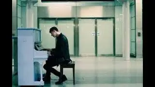 Dan Howell the Pianist