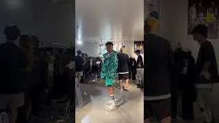 展示会に来るYUSHI
