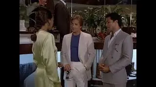 Miami Vice - Tubbs shopping