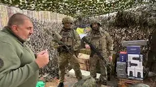 Крутятся колеса машина едет спорттовары к парням скоро приедут