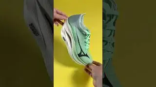 The Mizuno Wave Rebellion Pro 3 is now live at Pro:Direct Running 🔥