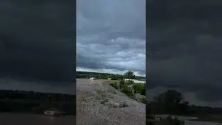 На берегу реки Уфа перед штормом