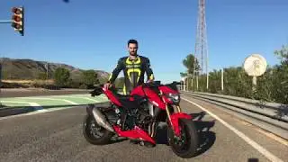 Suzuki gsx s750 en circuito