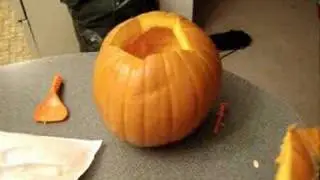Halloween Pumpkin Carve Part 1