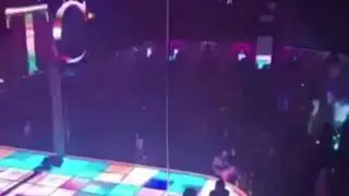 Стриптизерша Genea Sky упала с пятиметрового шеста