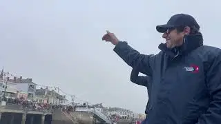 Quelle incroyable sortie de chenal aux Sables d'Olonne! Classement 18h+ images départ Vendée Globe