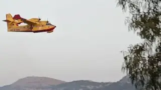 Canadair fa una sfogata - incendi Sicilia