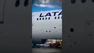 BOEING 787 Dreamliner 
