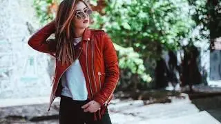 Chrissy Costanza