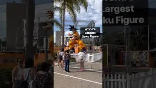 San Diego Comic-Con 2024 displays world's largest #Goku Figure (#dragonball #sdcc #vegeta #frieza)
