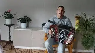 За окном рыдает ночь.