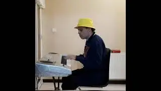 my new performance why you do not dance 🎹🎹🎹🎵🎵🎵 اجرای‌ آهنگ چرا نمی رقصی 😏😏😏😉😉😉
