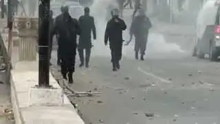 ‫مواجهات عنيفة الآن في وسط مدينة الكاف