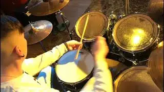LT_mechanizm - Interesting drumming beat (live drums)