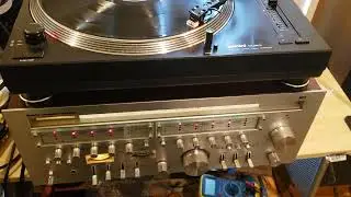 MCS 3275  vintage stereo receiver with turntable