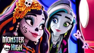 Skelita Recreates One of Her Abuelita's Old Designs 🧡 | Monster High