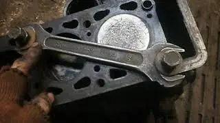 Как открутить храповик на разобранок ДВС.