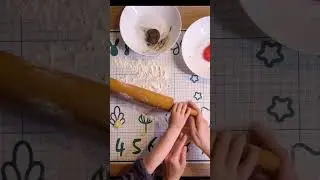 Готовим с дочкой разноцветное печенье