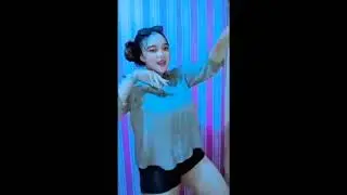 Goyang mentul-mentul Atas bawah gede