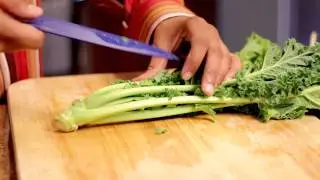 How to Cut Kale Stems
