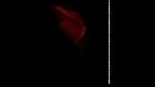 Лёша вставляет палочку в дырочку