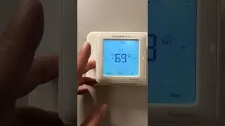Hillside Bungalow: Thermostat