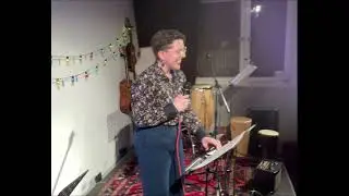 Performance: Offenes Wohnzimmer - Open Mic - Opener (Berlin, 10.04.25)