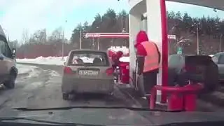 Следите за вашим баком! Бензин воруют и не стесняются!!!