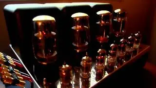 McIntosh Mc275 amp, C22 60th Anniversary preamp, & Mr88 tuner overview.